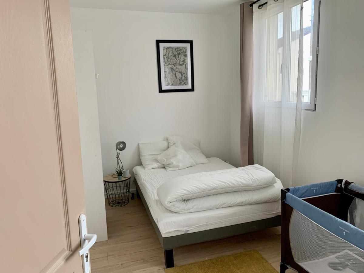 Agreable Maison Avec Parking Gratuit Sur Place. แซงต์-เดอนี ภายนอก รูปภาพ